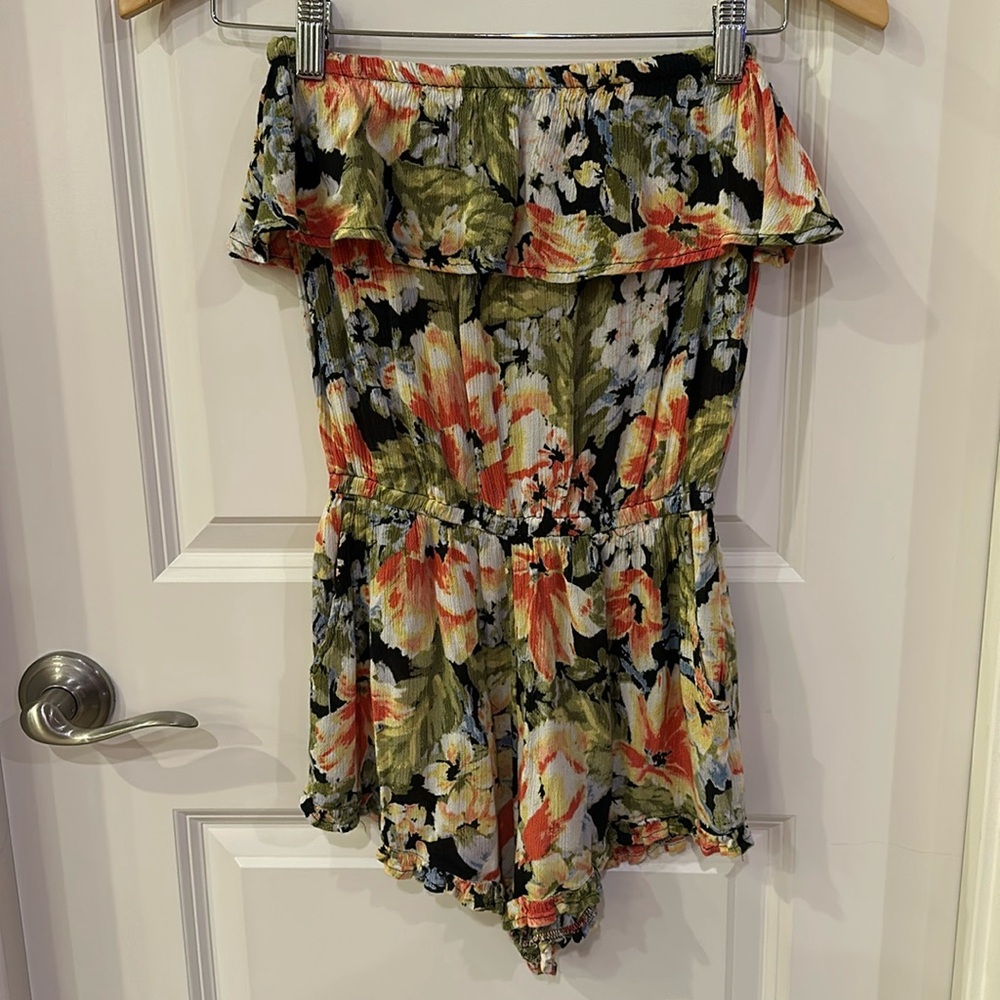 Strapless romper